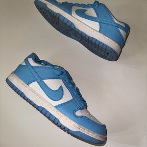 Size 6.5 UNC Dunks . Worn 2x